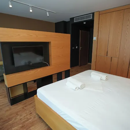 Alvin Comfort Kryemëdhej