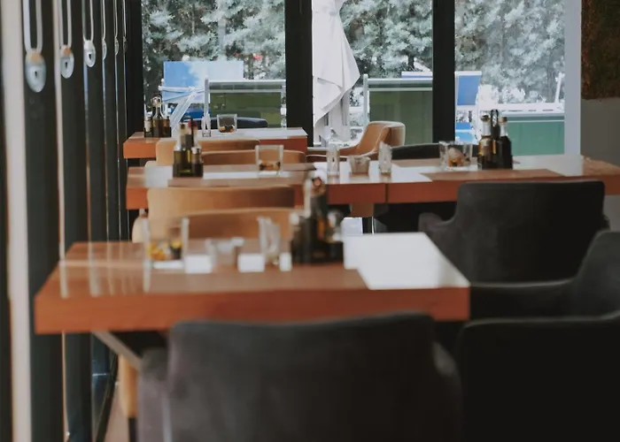 Alvin Comfort Szálloda Kryemëdhej