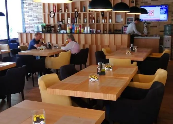 Szálloda Alvin Comfort Kryemëdhej