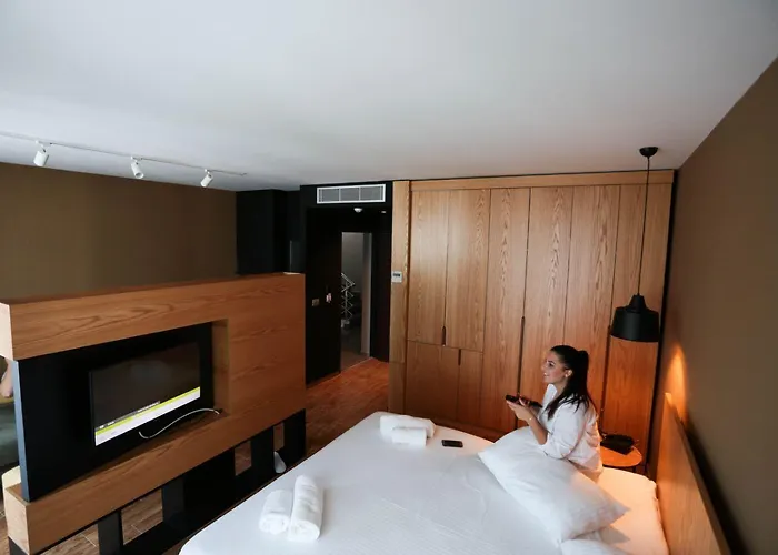 Alvin Comfort 4*